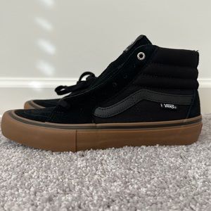 Vans Sk8-HI Pro Black/Gum. US Men’s 7.0. No tags/box.